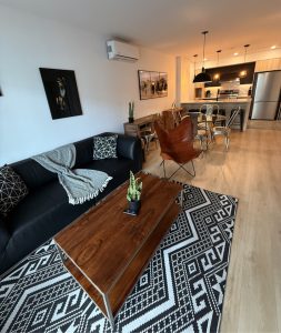 Modern 1BR Pool Gym Parking | Near Old Quebec