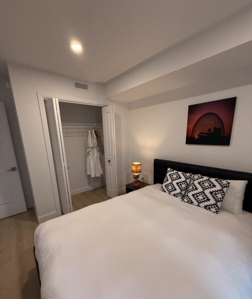 Modern 1BR Pool Gym Parking | Near Old Quebec