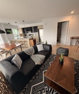 Modern 2BR Pool Gym Parking | Near Old Quebec