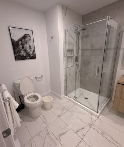 Modern 2BR Pool Gym Parking | Near Old Quebec