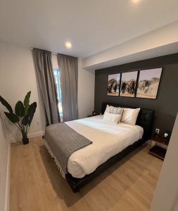 Modern 1BR Apartment | Pool, Gym & Free WiFi
