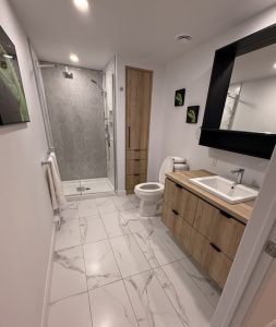 Modern 1BR Apartment | Pool, Gym & Free WiFi