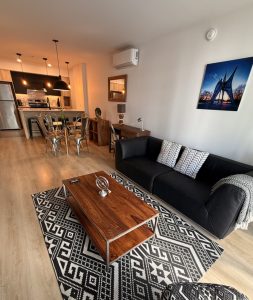 Modern 1BR Apartment | Pool, Gym & Free WiFi