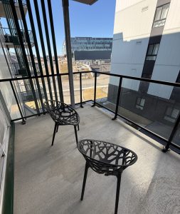 Modern 1BR Apartment | Pool, Gym & Free WiFi
