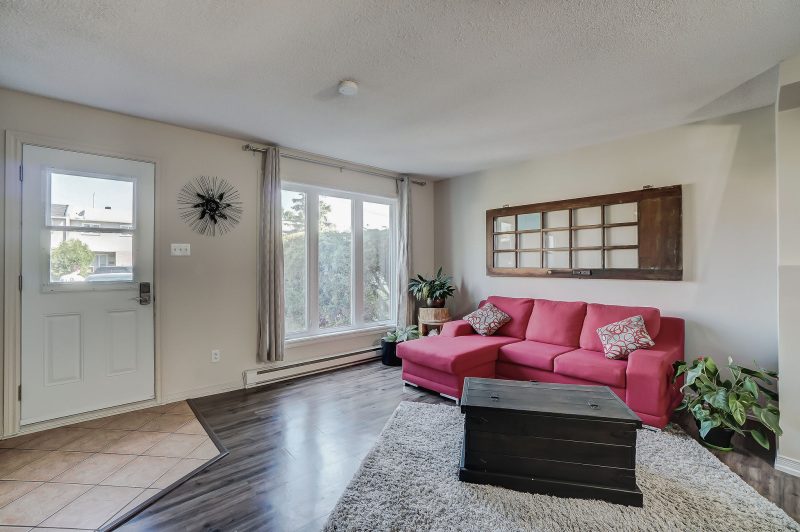 Cute 3-Bedroom Town house near Downtown Ottawa